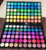 PALETA  DE SOMBRAS 120 CORES MODELO (A)